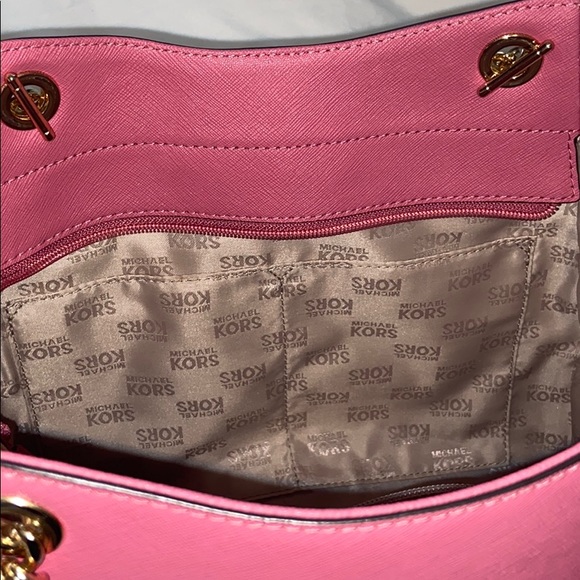 Michael Kors Jetset Travel bag & wristlet - Picture 13 of 16